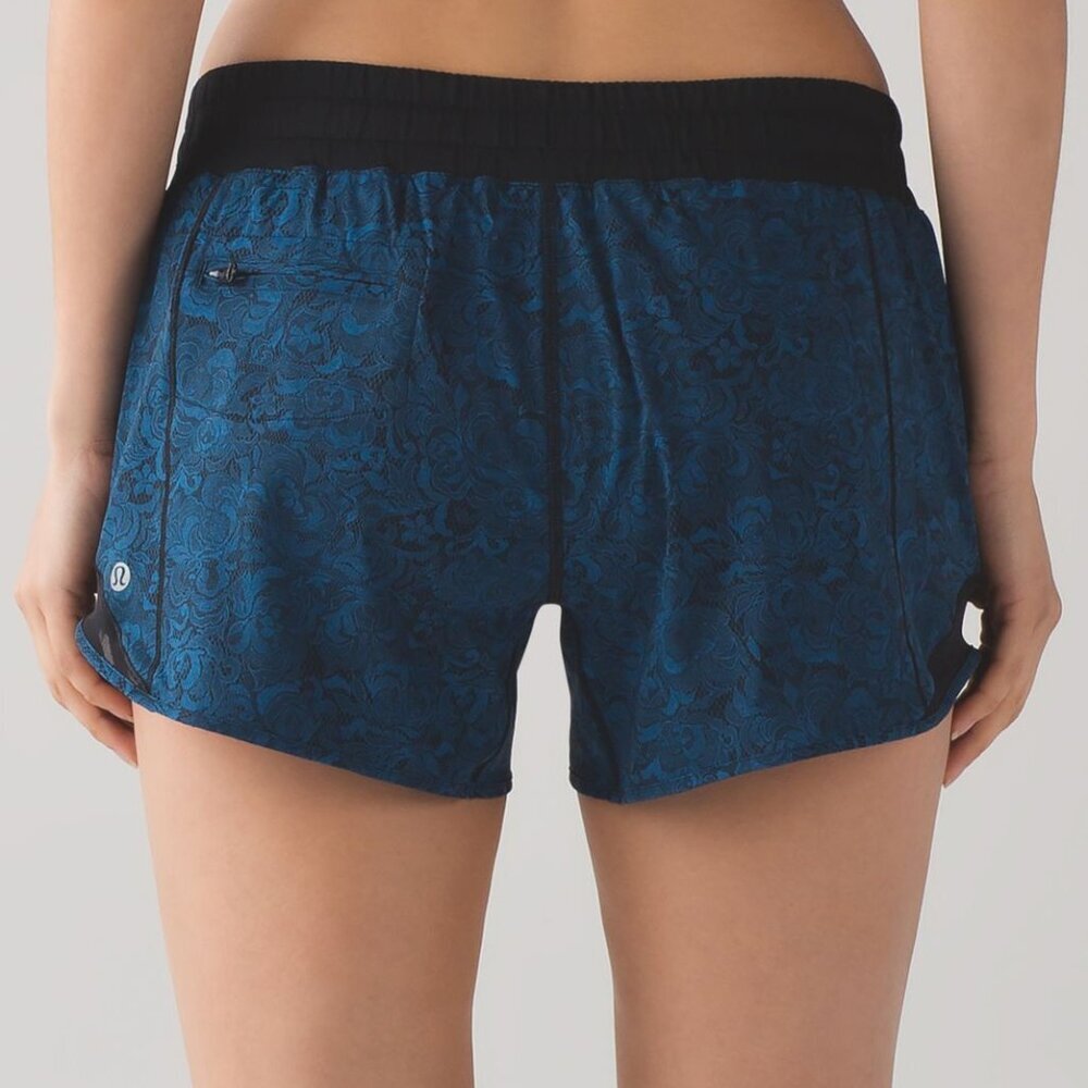 Lululemon Hotty Hot Short 2.5" Mini Park Lace Multi Black Athletic Size 4